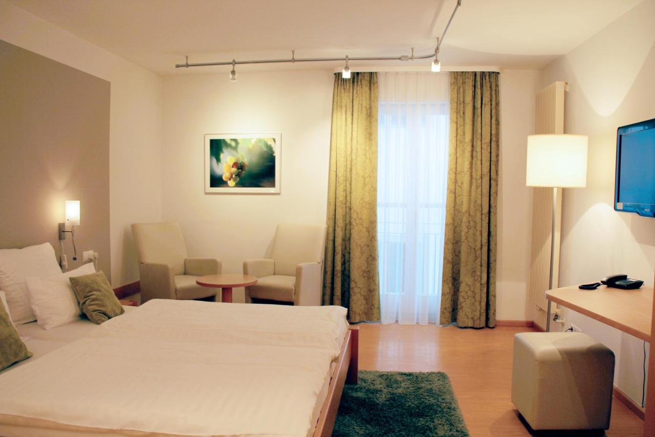 Hotel Tuchhaus โฟลคาค ภายนอก รูปภาพ
